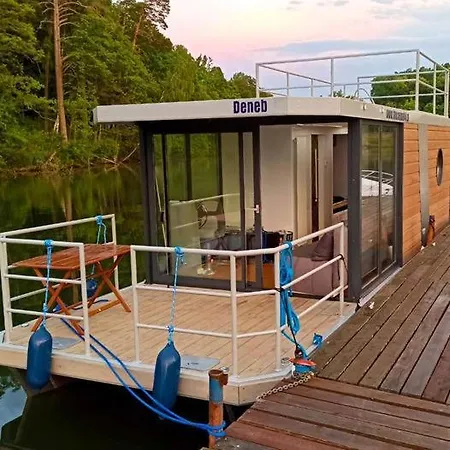 펜션 Houseboat Deneb Plywajacy Domek